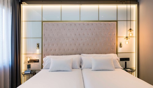 Habitación superior (with extra bed)