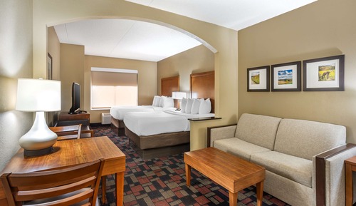 Suite, 2 camas dobles, no fumadores (with Single Sofabed)