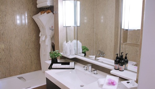 Premier Club Twin Room
