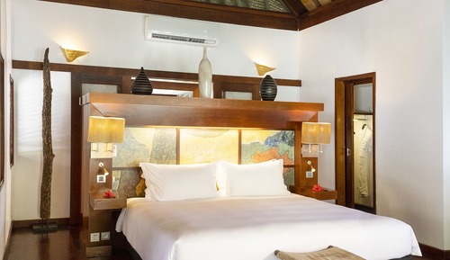 Bungalow de lujo, 1 cama de matrimonio grande, vistas a la playa, en la zona del jardín