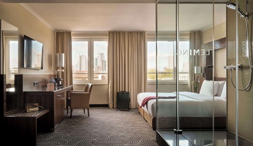 Signature King Room with Skyline View