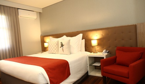 Habitación superior con 1 cama doble o 2 individuales