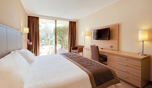 Habitación Confort con 1 cama doble o 2 individuales, vistas al jardín, planta baja (Urban)