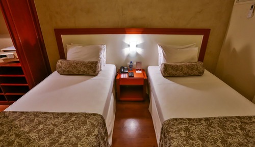 Suite Deluxe (2 camas solteiro e 1 sofá-cama casal)
