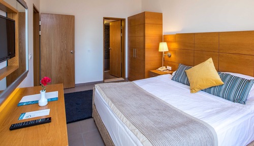 Habitación Club (2 Adults + 2 Children)