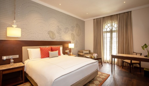 Habitación superior, 1 cama de matrimonio grande, vistas al jardín