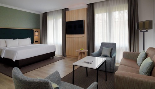Suite junior, 1 cama de matrimonio grande con sofá cama