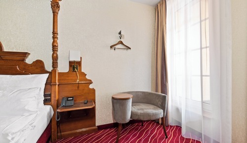 Habitación Club doble, en la zona del patio