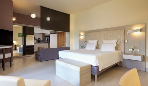 Habitación triple estándar, vistas al jardín