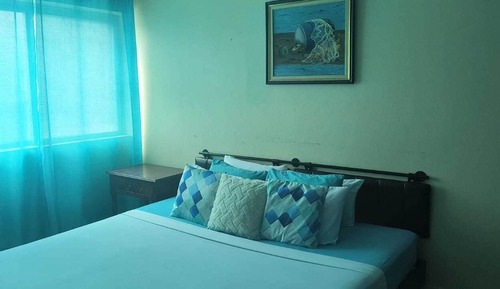 1 bedroom condo with balcony