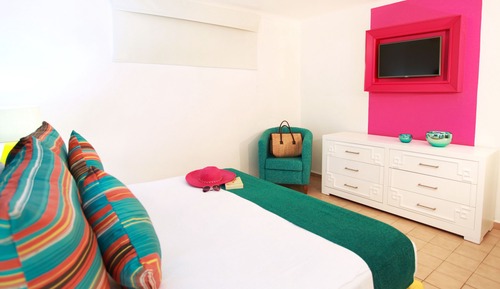 Superior One Bedroom Suite
