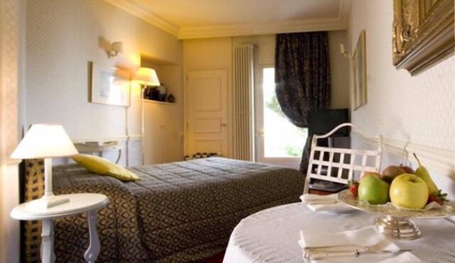 Habitación estándar con 1 cama doble o 2 individuales