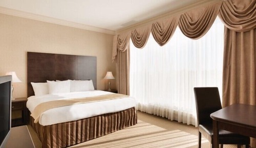Habitación, 1 cama de matrimonio grande con sofá cama, no fumadores (Crown Two Room Suite)