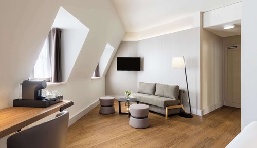 Suite junior (Extra Bed 3 Adults)