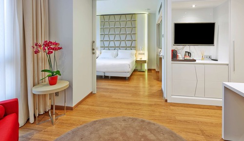 Habitación cuádruple familiar (3 Adults + 1 Child)