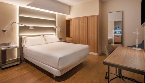 Habitación cuádruple familiar (2 adults + 2 children)