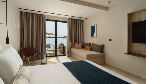 Bungalow, balcón, vistas al mar (Preferred Club, 3 Adults + 1 Child)
