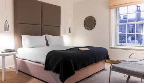 Habitación estándar con 1 cama doble o 2 individuales