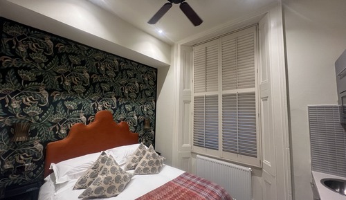 Habitación clásica doble, 1 cama doble, cocina básica