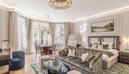 Suite (Wades)