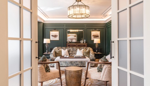 Suite (Wades)