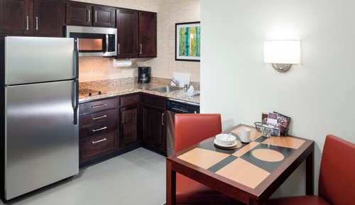 Suite, 1 habitación, no fumadores (Mobility/Hearing Access, Roll-in Shwr)