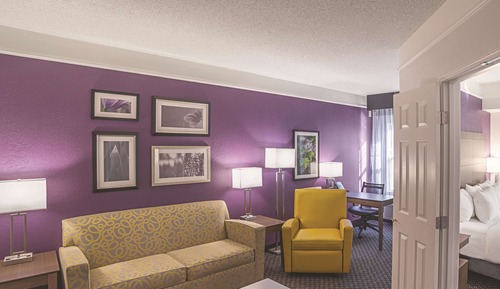 Suite, 1 cama de matrimonio grande, no fumadores (Mobility/Hearing Impaired Accessible)