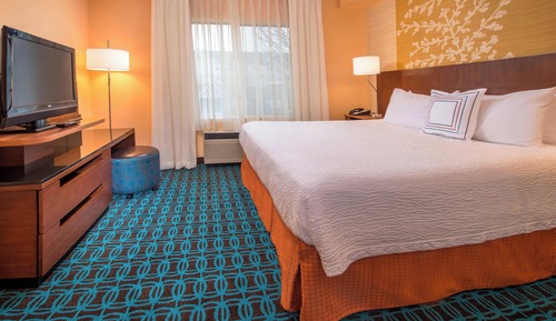 Estudio, 1 cama de matrimonio grande con sofá cama