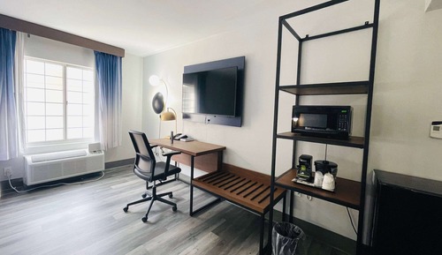 Habitación, 2 camas dobles, no fumadores (Mobility/Hearing Impaired Accessible)