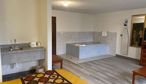 Suite, 1 cama de matrimonio grande, fumadores, bañera de hidromasaje