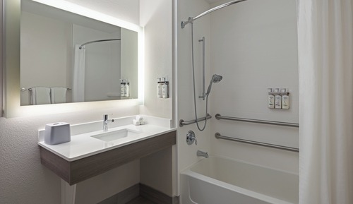 Habitación, 1 cama de matrimonio (Communications, Accessible Tub)