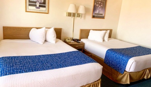 Habitación, 2 camas de matrimonio, no fumadores (Pet-Friendly)