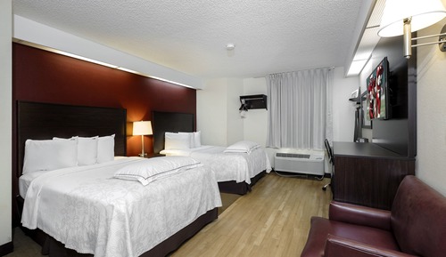 Habitación Premium, 2 camas dobles, junto a la piscina (Upgraded Bedding & Snack, Smoke Free)