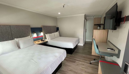 Habitación estándar, 2 camas de matrimonio, accesible para personas con discapacidad