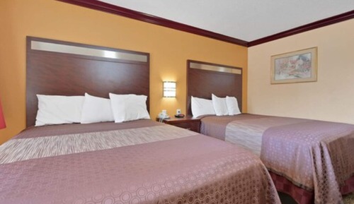 Habitación estándar doble, 2 camas de matrimonio, no fumadores