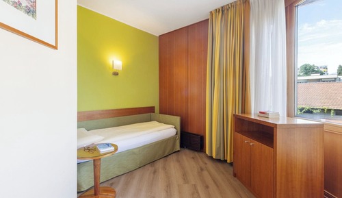 Suite junior, vistas parciales al lago
