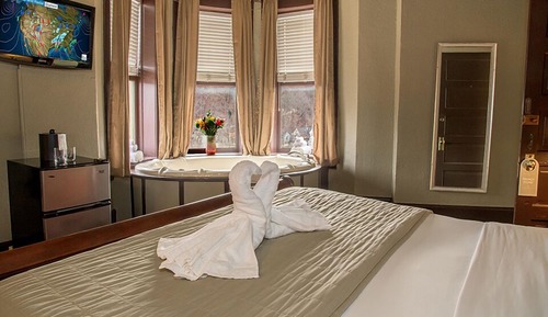 Habitación, 1 cama de matrimonio grande, bañera de hidromasaje