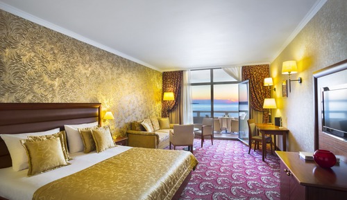 Habitación Confort doble, 1 cama de matrimonio grande con sofá cama, balcón, vistas al mar