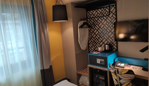 Habitación superior con 1 cama doble o 2 individuales