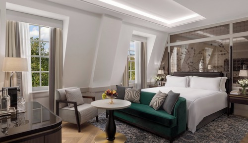 Suite (Biltmore, Grosvenor Square View)