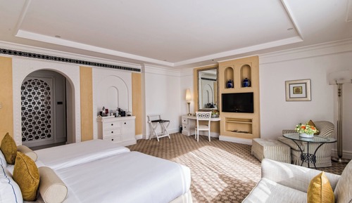 Habitación familiar, 2 camas individuales, vistas parciales al mar (Tower)
