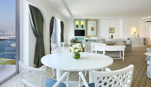 Suite familiar, 1 cama de matrimonio grande, vistas parciales al mar