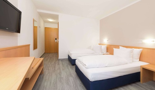 Habitación estándar (2 Adults + 1 Child)
