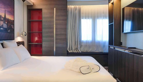 Suite, 1 cama de matrimonio grande con sofá cama (Paris View)