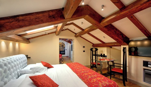 Suite, 1 cama de matrimonio con sofá cama