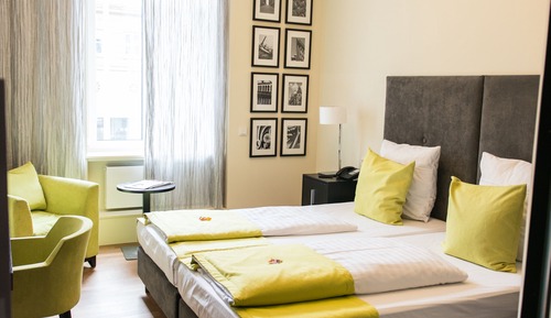 Habitación superior con 1 cama doble o 2 individuales