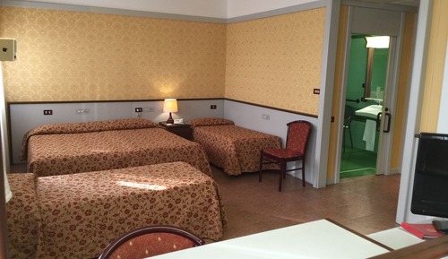 Habitación cuádruple clásica