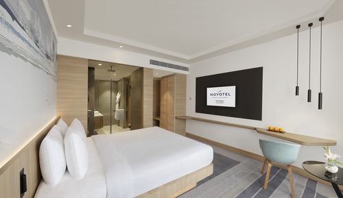 Habitación superior, 1 cama de matrimonio grande, vistas a la ciudad