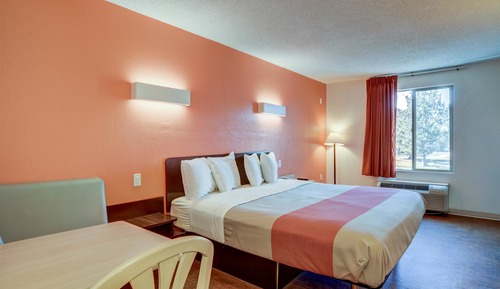 Habitación estándar, 1 cama de matrimonio grande, no fumadores, frigorífico y microondas