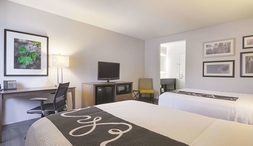 Habitación, 2 camas dobles, no fumadores (Mobility/Hearing Impaired Accessible)